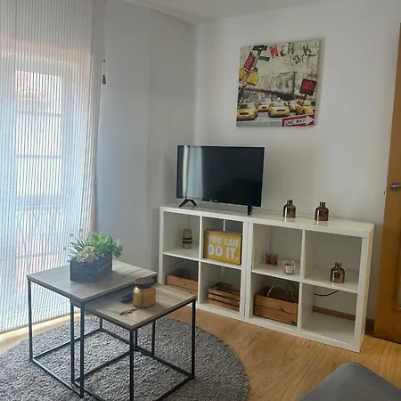 Piso Muy Luminoso En Zona Vieja 아파트 폰테베드라