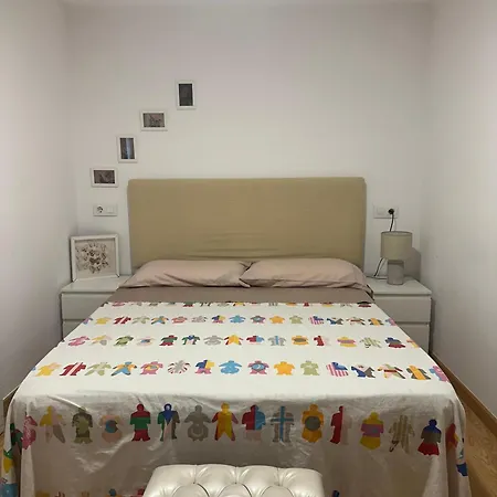 Piso Muy Luminoso En Zona Vieja 아파트 *