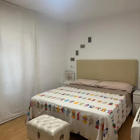 Piso Muy Luminoso En Zona Vieja 아파트 *